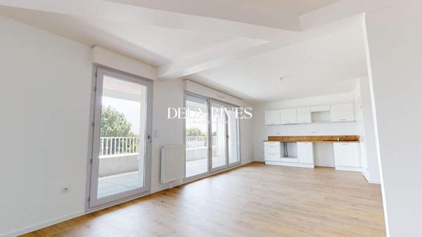 Magnifique T3 en étage élevé avec terrasse de 25m2