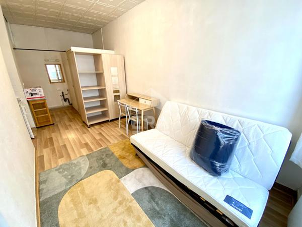 STUDIO MEUBLE - BLOIS - HYPER-CENTRE, MOBILIER & EQUIPEMENT COMPLET