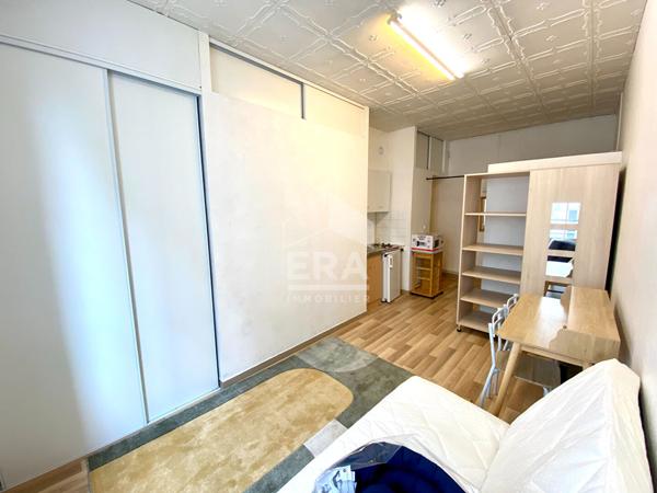 STUDIO MEUBLE - BLOIS - HYPER-CENTRE, MOBILIER & EQUIPEMENT COMPLET