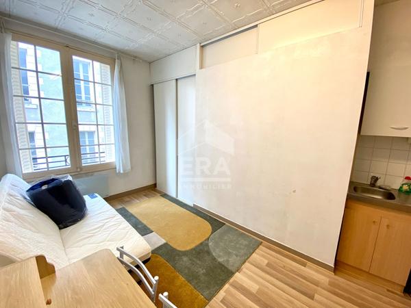 STUDIO MEUBLE - BLOIS - HYPER-CENTRE, MOBILIER & EQUIPEMENT COMPLET