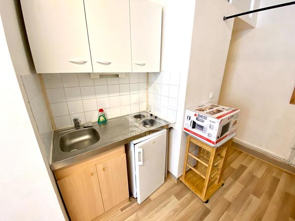 STUDIO MEUBLE - BLOIS - HYPER-CENTRE, MOBILIER & EQUIPEMENT COMPLET
