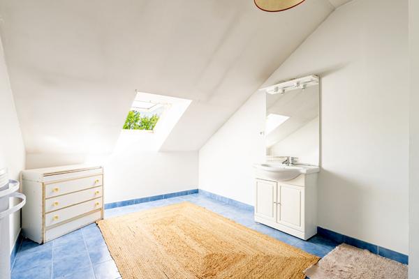 A vendre NANTES rte de Paris Maison 5 chambres + garage
