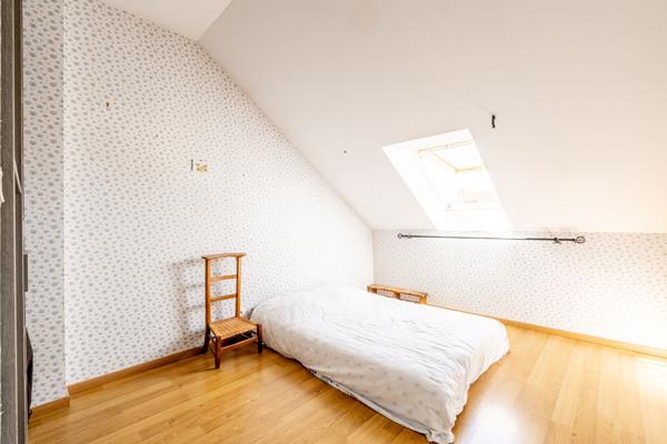 A vendre NANTES rte de Paris Maison 5 chambres + garage
