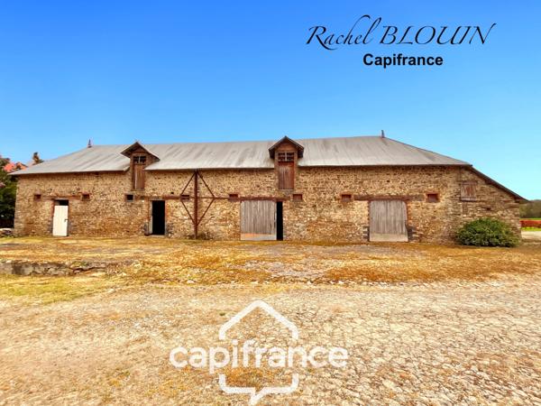 Grande étable en pierre de belle hauteur à rénover 226 m2 au sol sur terrain de 6 760 m2 à MARTIGNE FERCHAUD (35)