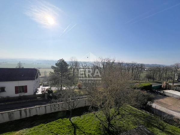 Maison St Vit 5 pièce(s)  à rénover