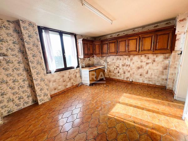 Maison St Vit 5 pièce(s)  à rénover