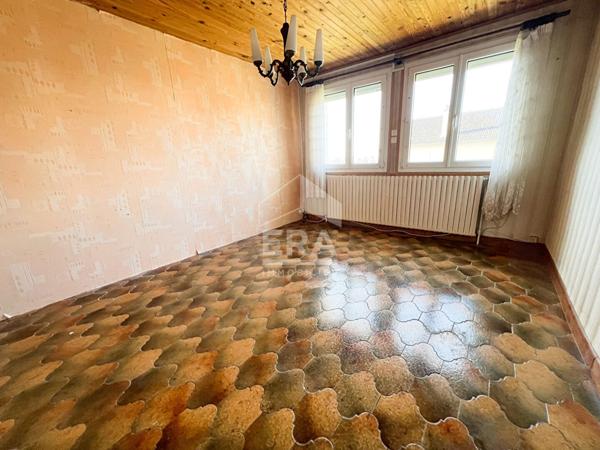 Maison St Vit 5 pièce(s)  à rénover