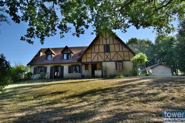 Maison 8 pièce(s) 6 chambre(s) 228 m²