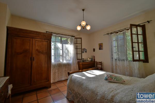 Maison 8 pièce(s) 6 chambre(s) 228 m²