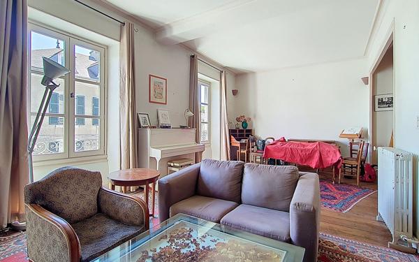 Appartement à vendre    4 pièces • 152 m2 Pau