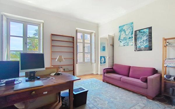 Appartement à vendre    4 pièces • 152 m2 Pau