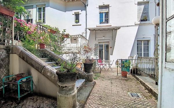 Appartement à vendre    4 pièces • 152 m2 Pau