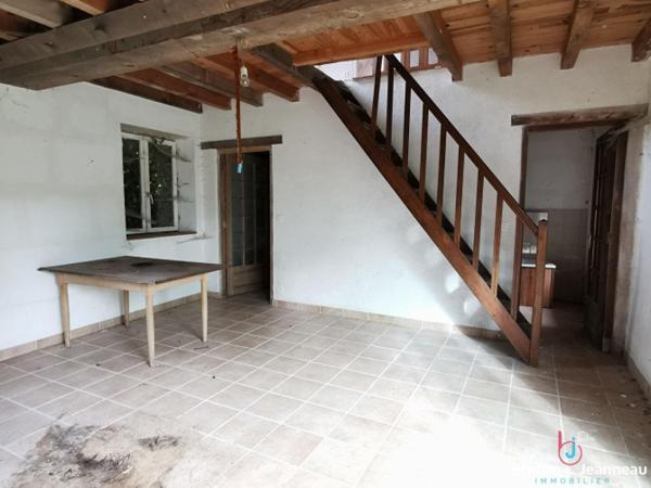 Maison à rénover à Izé