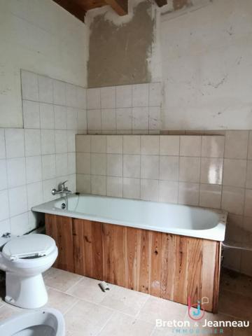 Maison à rénover à Izé