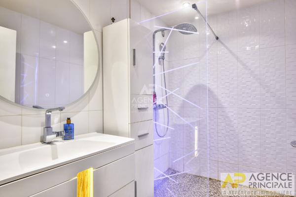 Appartement Chatou 5 pièce(s) 113 m² 669 000 € **  - Référence  158824