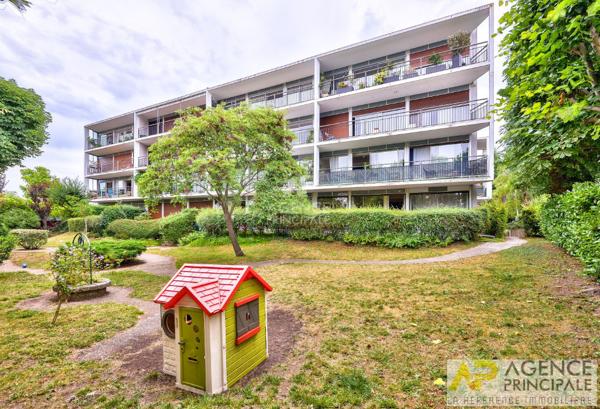 Appartement Chatou 5 pièce(s) 113 m² 669 000 € **  - Référence  158824