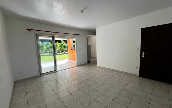 Immeuble à vendre    2 pièces • 42,71 m2 Matoury