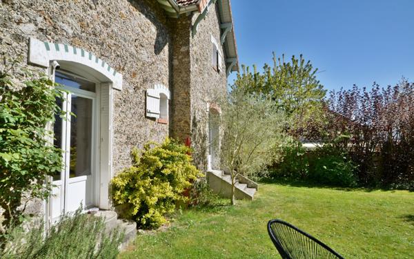 Maison à vendre    7 pièces •  Esbly
