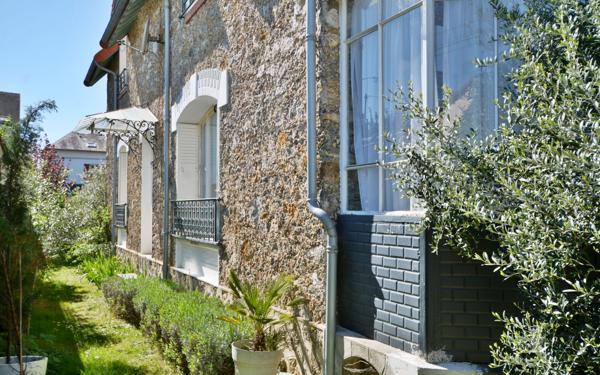 Maison à vendre    7 pièces •  Esbly