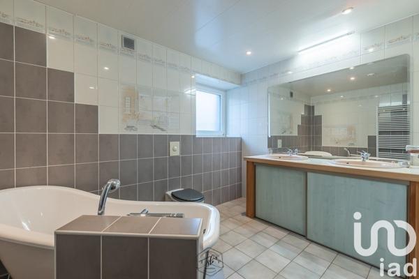 Maison de village 8 pièces de 230 m² à Villers-la-Montagne (54920)