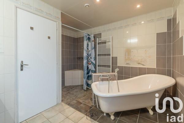 Maison de village 8 pièces de 230 m² à Villers-la-Montagne (54920)