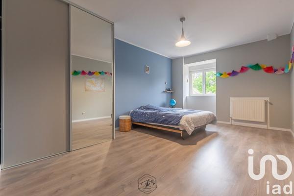 Maison de village 8 pièces de 230 m² à Villers-la-Montagne (54920)