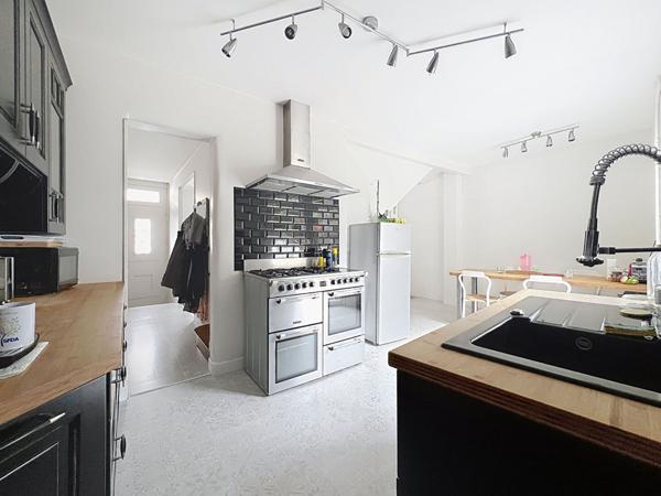 Vente maison La Roche Sur Yon : 378 000 € - AJP Immobilier La Roche-sur-Yon