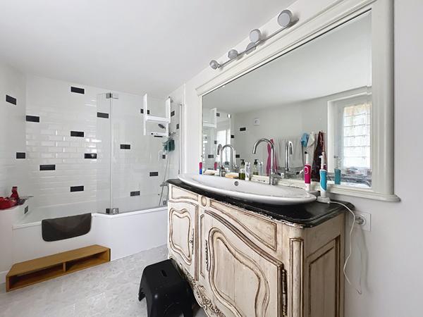 Vente maison La Roche Sur Yon : 378 000 € - AJP Immobilier La Roche-sur-Yon