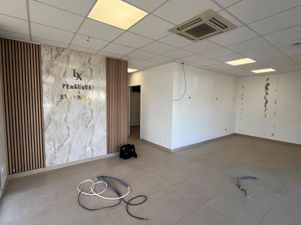 Sortie RN89, proche de commerces