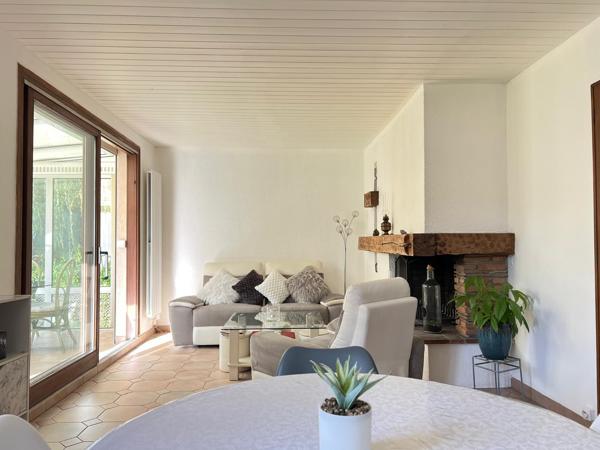 A vendre maison de plein proche tous commerce