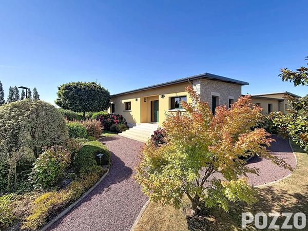 Élégance contemporaine aux portes de Granville , Villa d'exception avec piscine, prestations haut de gamme et performance énergétique AA LONGUEVILLE