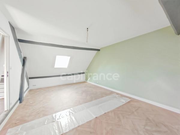 Appartement atypique de 4 pièces 100 m² en hypercentre Chalon-sur-Saône (71)