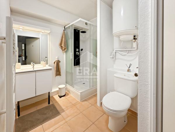 À louer, Studio 25 m2, Marseille 13004, Chutes-Lavie