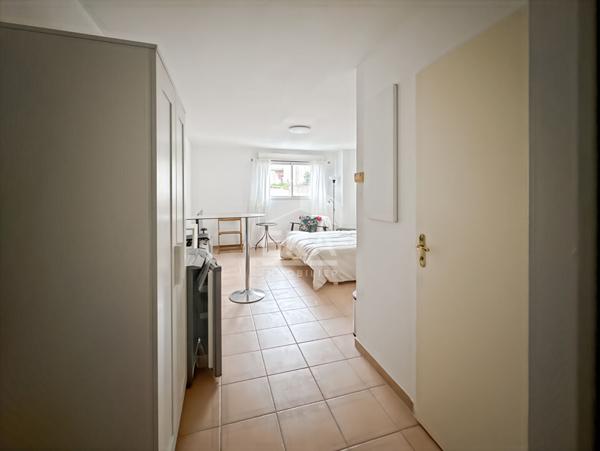 À louer, Studio 25 m2, Marseille 13004, Chutes-Lavie