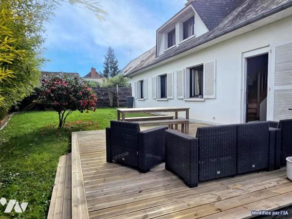 Château-Gontier proche centre-ville, maison 173m² habitables, avec jardin.