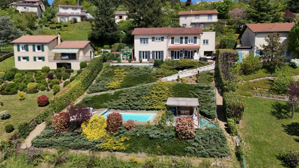 MAGNIFIQUE VUE - MAISON FAMILIALE 165M² AVEC 5 CHAMBRES - PISCINE