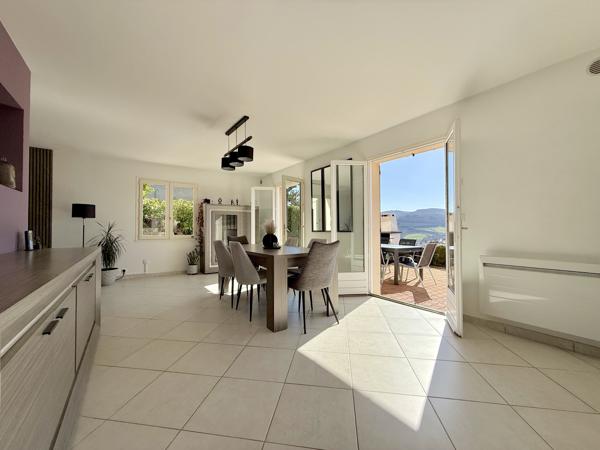 MAGNIFIQUE VUE - MAISON FAMILIALE 165M² AVEC 5 CHAMBRES - PISCINE