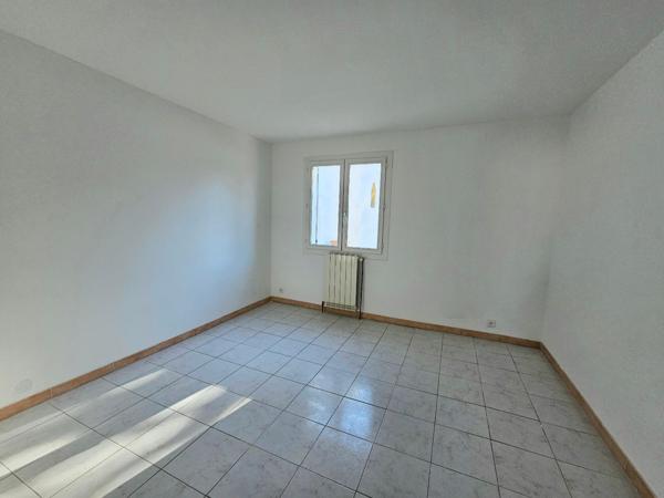 Villa T4 plain-pied avec vue imprenable, centre du village