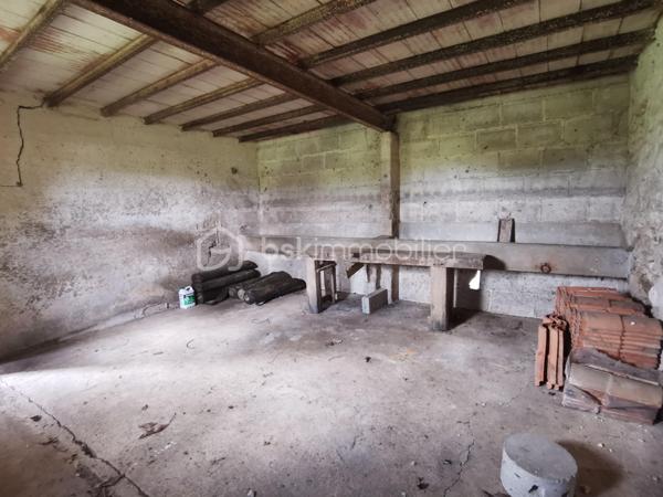 Terrain de 1 086 m²