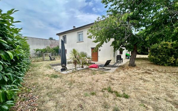 Maison à vendre    3 pièces •  La Rochefoucauld