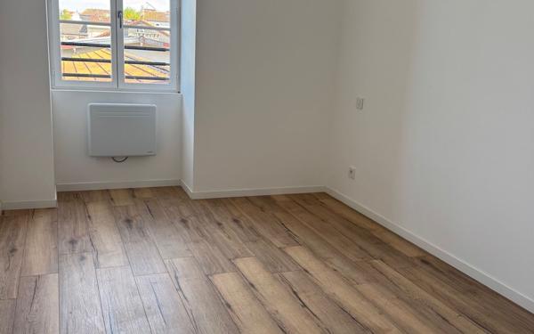 Appartement à louer    2 pièces • 61 m2 Mazamet