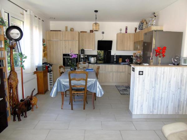 Les Rocs : maison avec jardin facile à vivre
