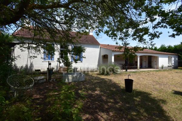 LA BARRE DE MONTS / FROMENTINE (85) proche île de NOIMOUTIER , VENDEE , Maison à vendre 10 pièces 141 m² 5 chambres, 4 WC , 4 salles d'eau , puits, 850m² 291500€