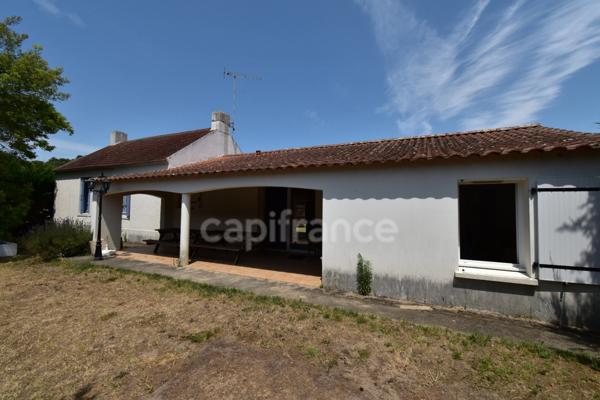 LA BARRE DE MONTS / FROMENTINE (85) proche île de NOIMOUTIER , VENDEE , Maison à vendre 10 pièces 141 m² 5 chambres, 4 WC , 4 salles d'eau , puits, 850m² 291500€