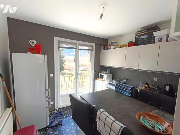 Vente Maison mitoyenne T6 + appartement T3 sur SEYNE