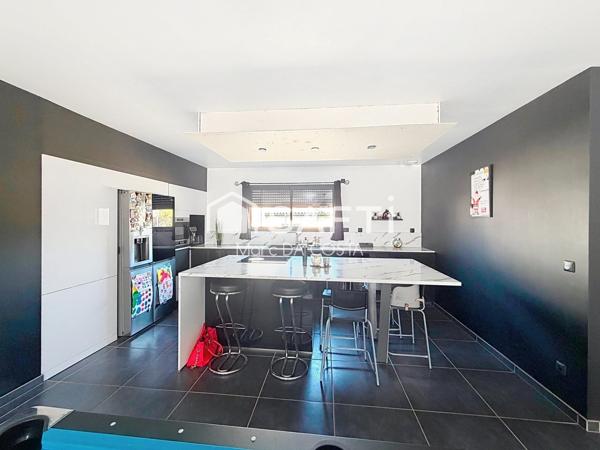 maison 140 m2- 4 chambres- garage- terrain 904 m2