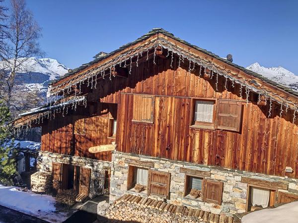 Superbe Chalet de 341 m2 skis aux pieds au centre de Paradiski