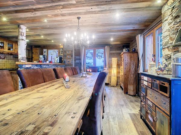 Superbe Chalet de 341 m2 skis aux pieds au centre de Paradiski