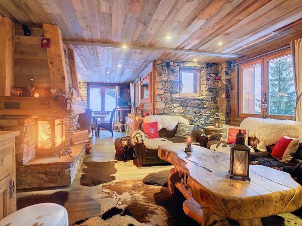 Superbe Chalet de 341 m2 skis aux pieds au centre de Paradiski