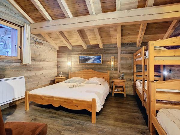 Superbe Chalet de 341 m2 skis aux pieds au centre de Paradiski